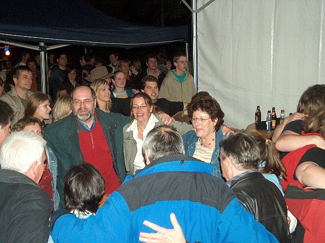 640x480 pixels (324K)