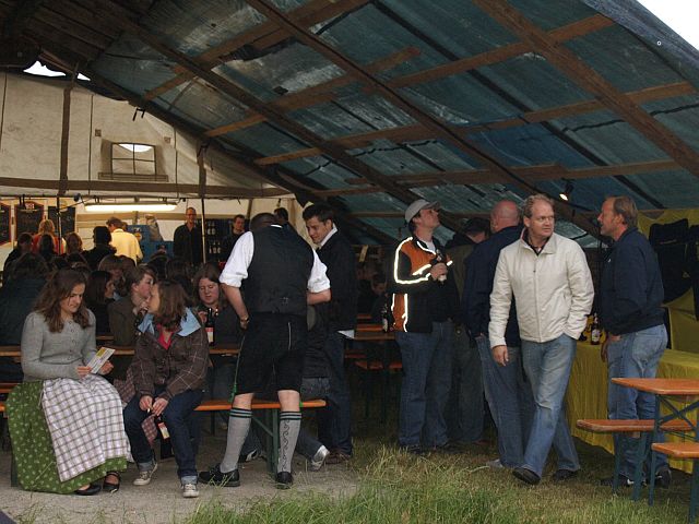 640x480 pixels (221K)