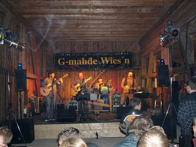 640x480 pixels (220K)