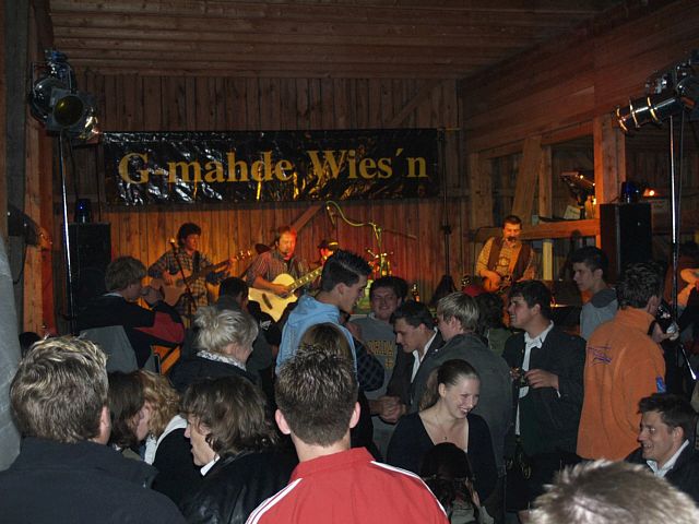 640x480 pixels (198K)