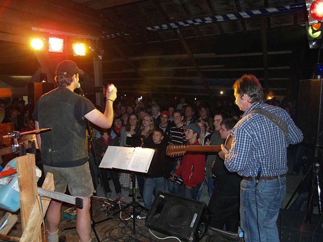 640x480 pixels (190K)