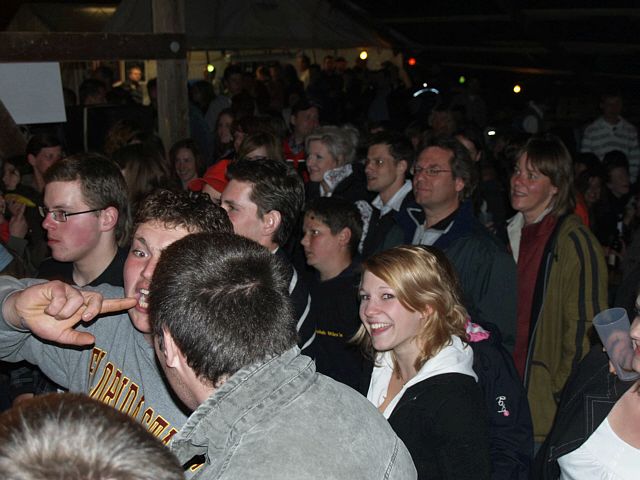 640x480 pixels (159K)