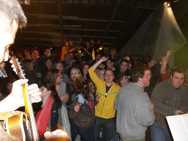 640x480 pixels (162K)