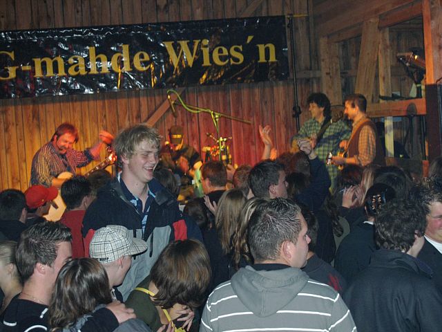 640x480 pixels (226K)