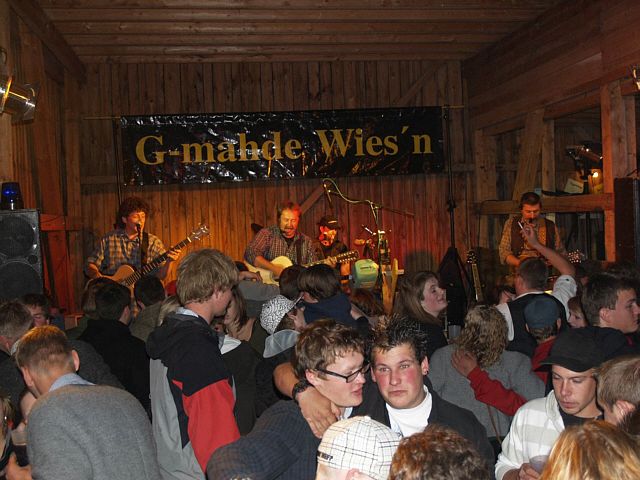 640x480 pixels (206K)