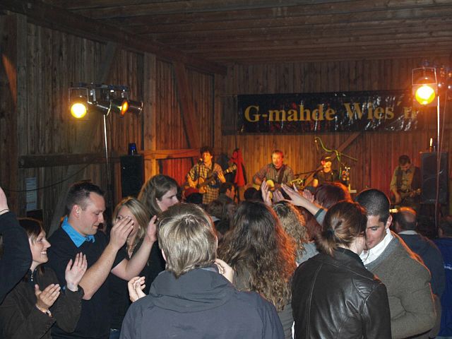 640x480 pixels (190K)