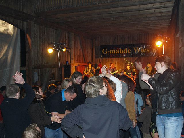 640x480 pixels (184K)