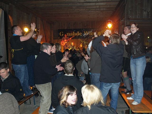 640x480 pixels (189K)