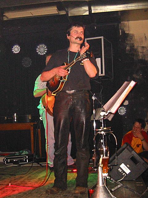 480x640 pixels (266K)