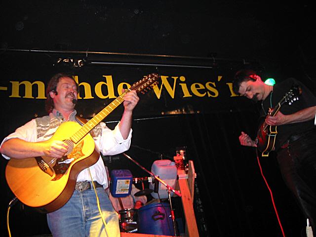 640x480 pixels (179K)