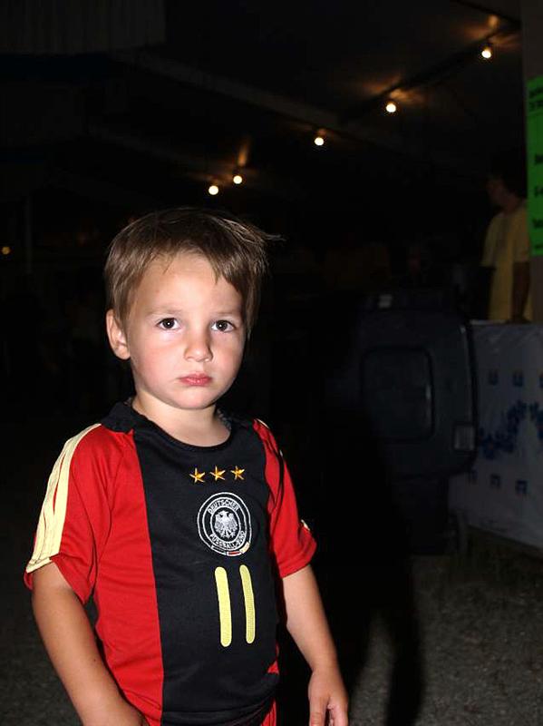 599x800 pixels (39K)