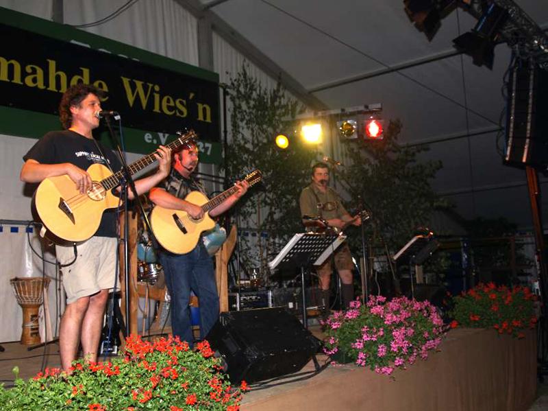 800x599 pixels (78K)