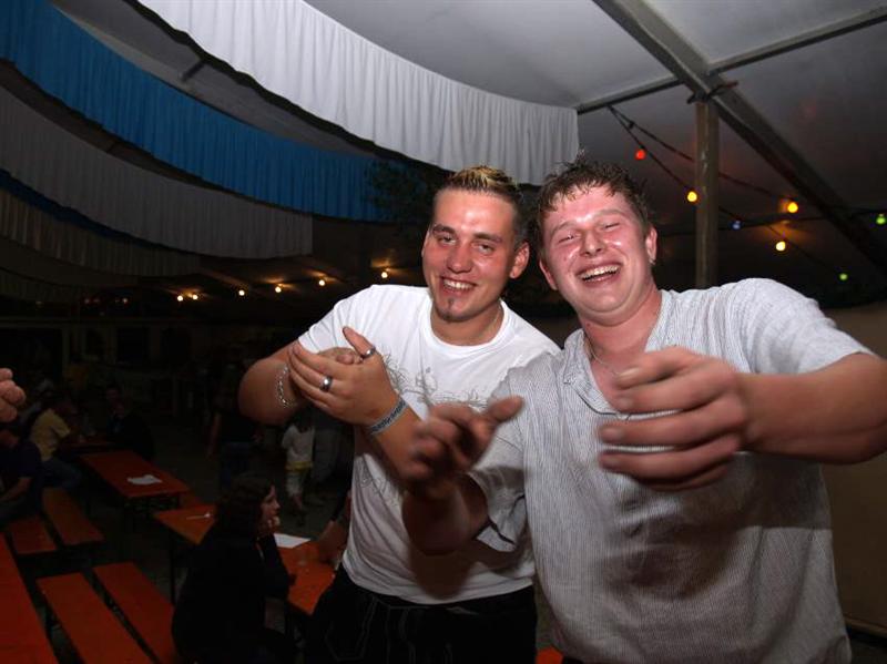 800x599 pixels (51K)