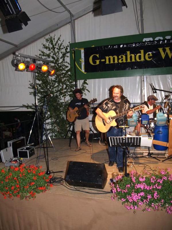 599x800 pixels (83K)