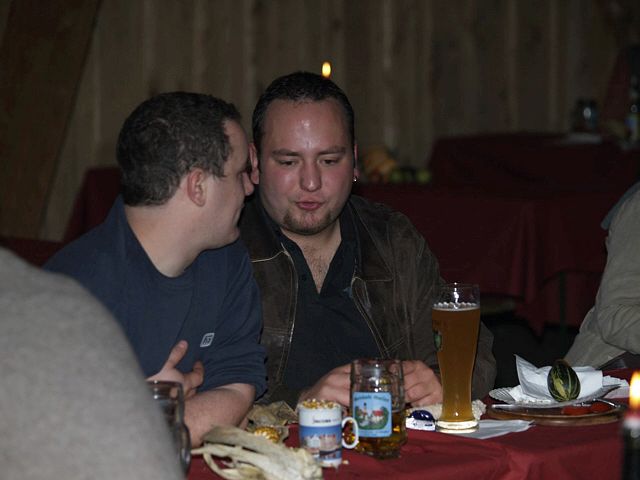 640x480 pixels (104K)