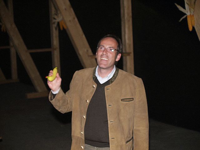 640x480 pixels (206K)