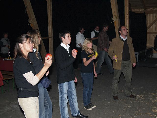 640x480 pixels (143K)