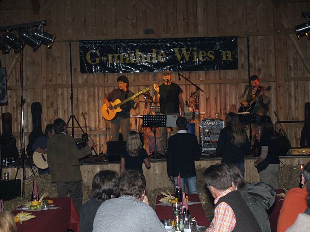 640x480 pixels (207K)