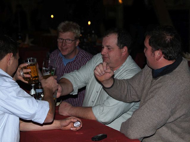 640x480 pixels (145K)