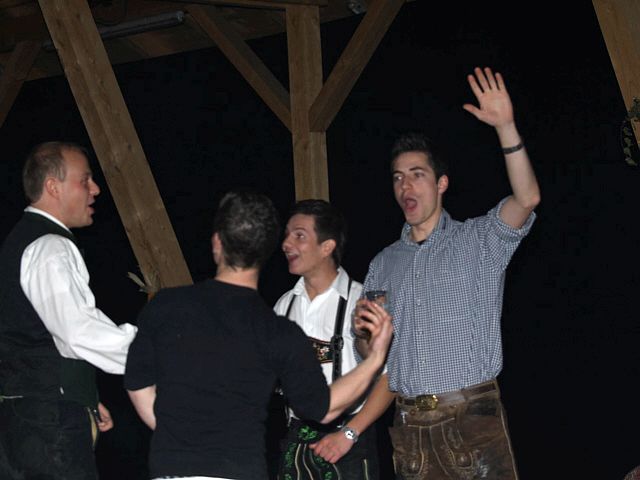 640x480 pixels (104K)