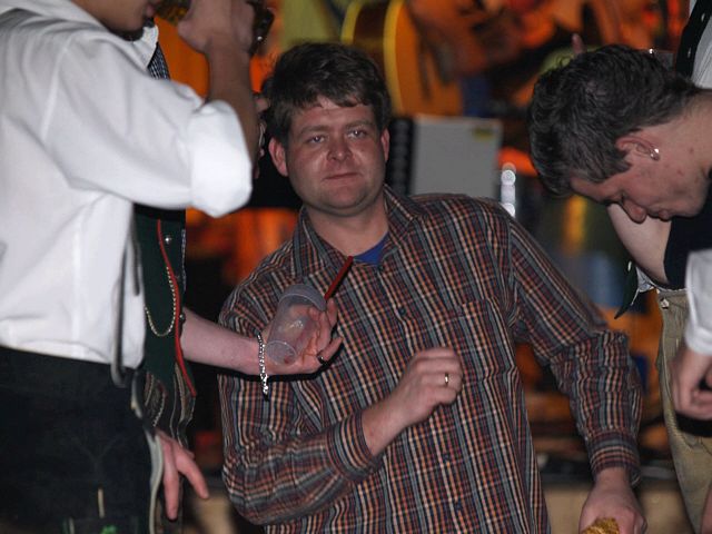 640x480 pixels (180K)