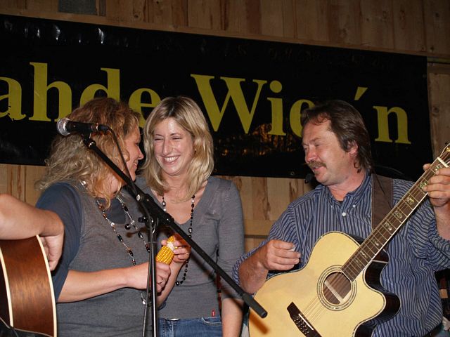 640x480 pixels (183K)