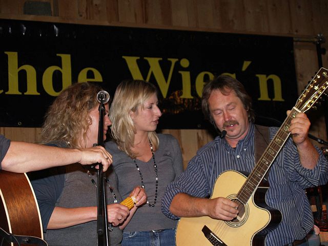 640x480 pixels (180K)