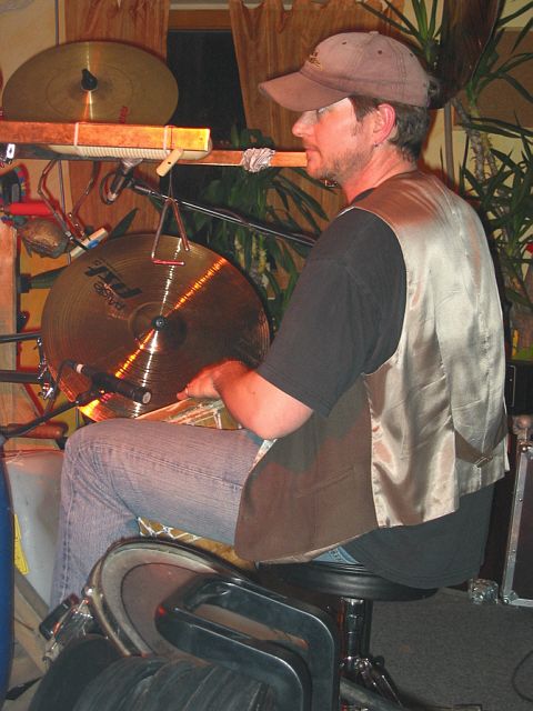 480x640 pixels (210K)