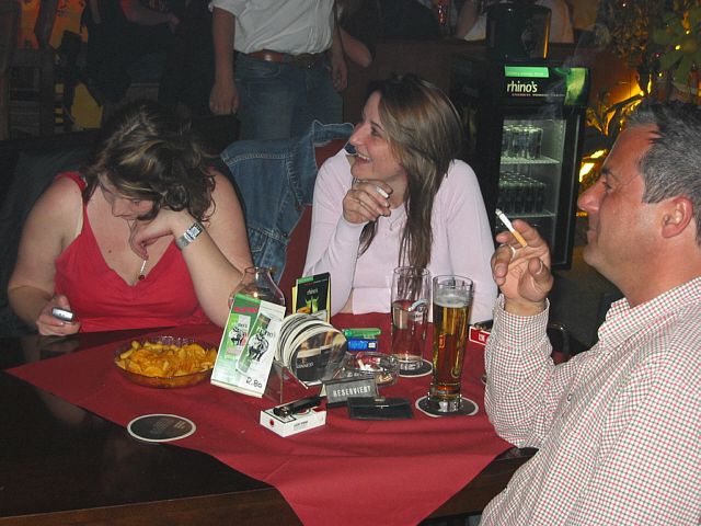 640x480 pixels (227K)