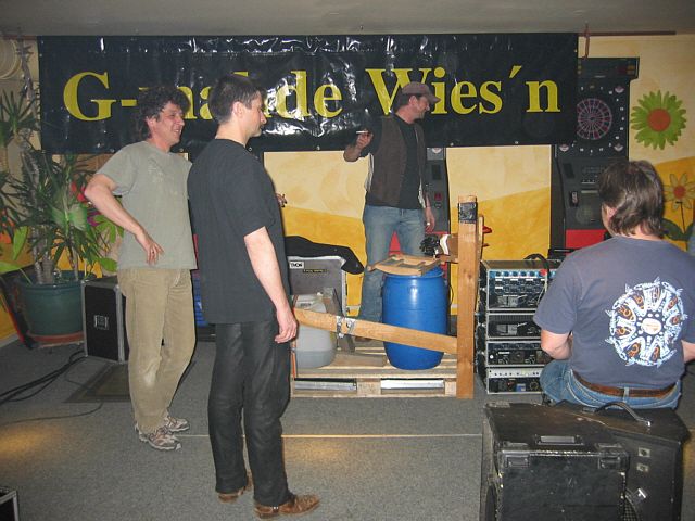 640x480 pixels (229K)