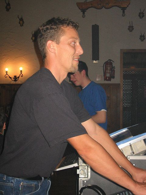 480x640 pixels (48K)