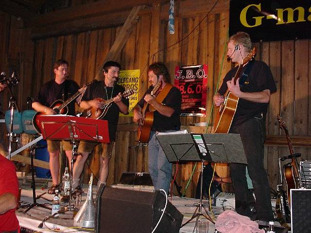 640x480 pixels (63K)