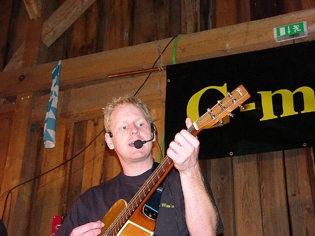 640x480 pixels (47K)