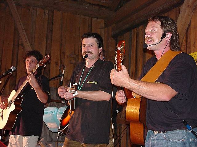 640x480 pixels (54K)