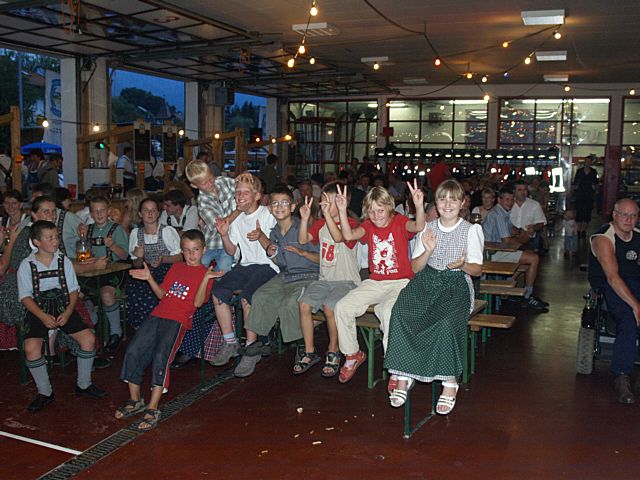 640x480 pixels (75K)