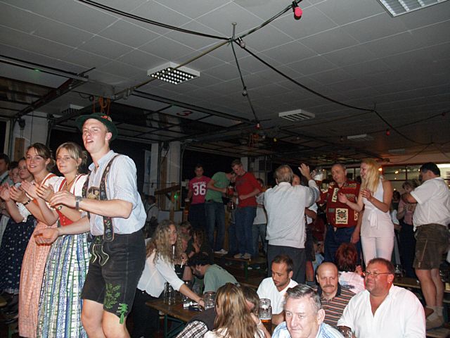 640x480 pixels (69K)