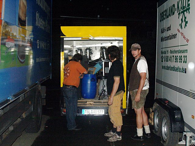 640x480 pixels (69K)