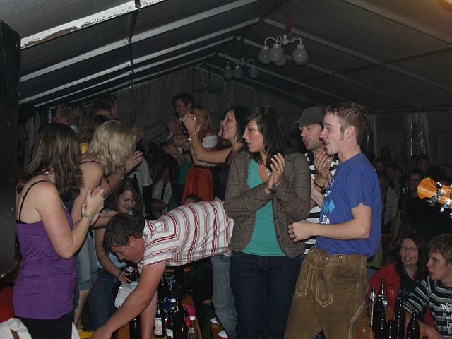 640x480 pixels (173K)