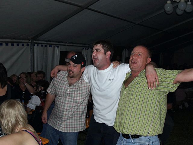 640x480 pixels (147K)