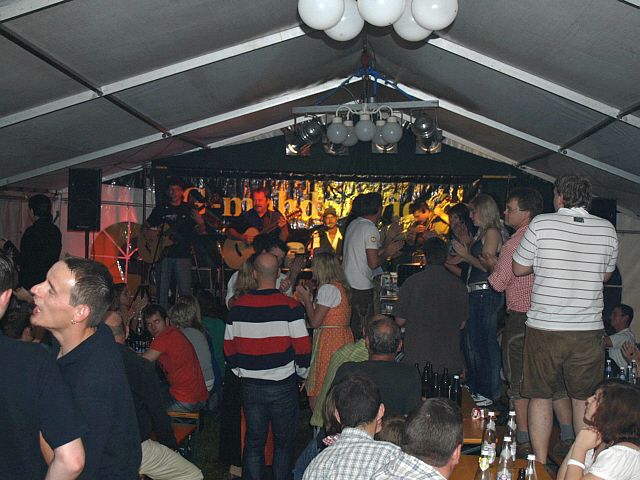 640x480 pixels (215K)