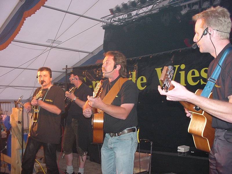 800x600 pixels (72K)