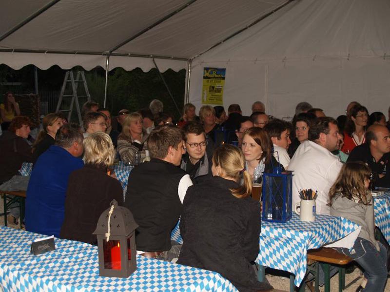 800x599 pixels (70K)