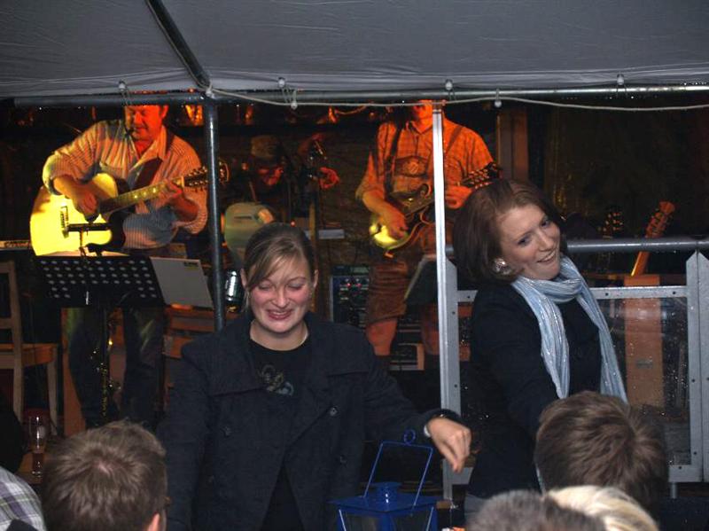 800x599 pixels (61K)