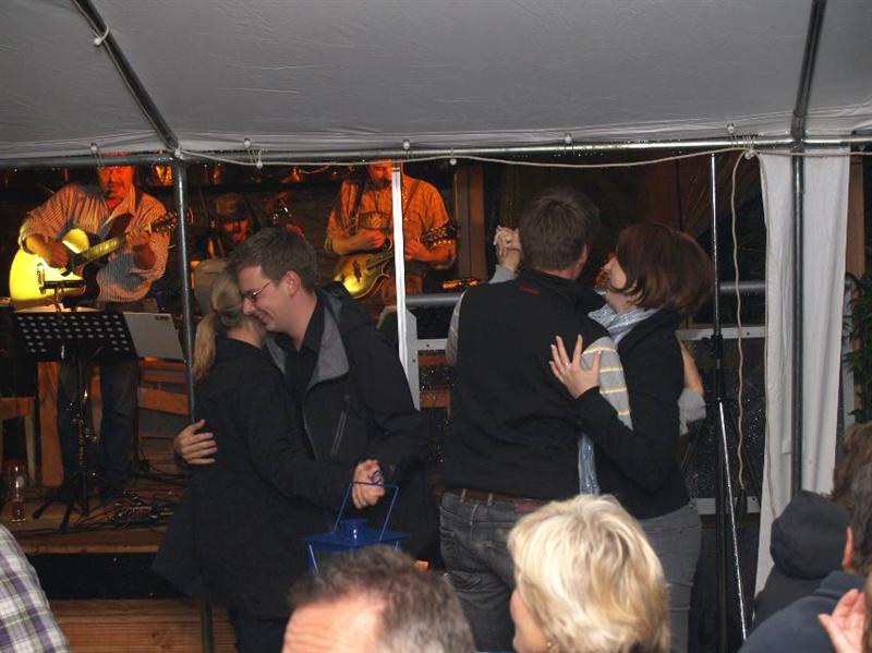 800x599 pixels (63K)