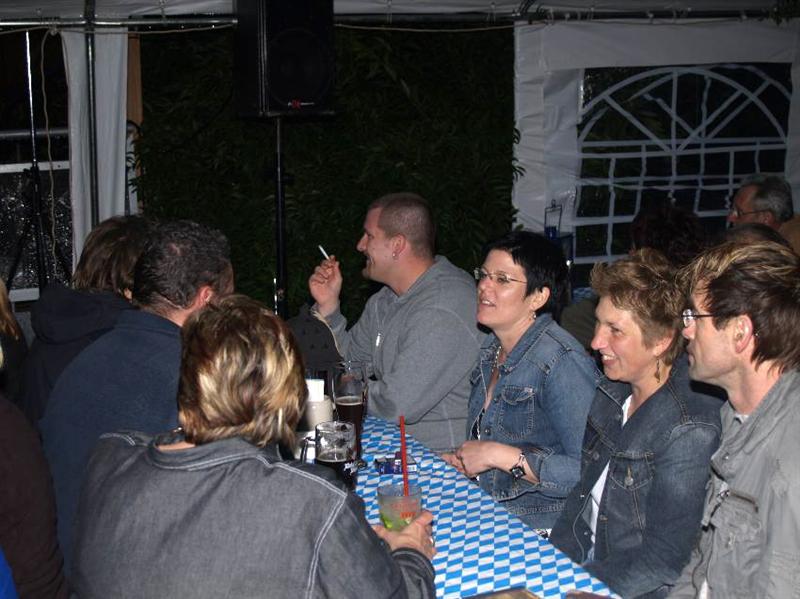 800x599 pixels (71K)