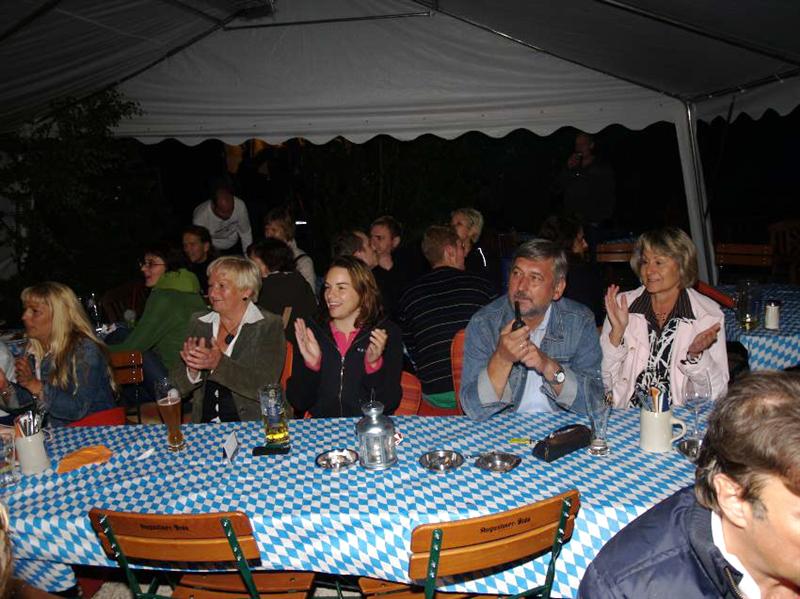 800x599 pixels (84K)