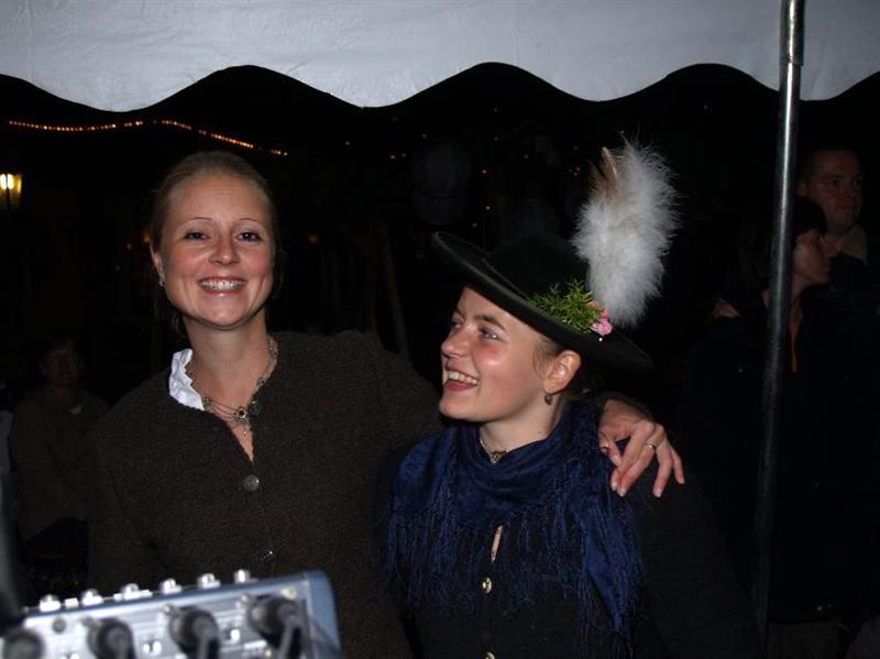 800x599 pixels (42K)