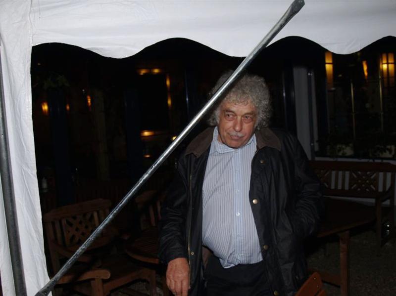 800x599 pixels (43K)