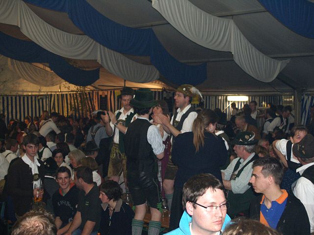 640x480 pixels (198K)