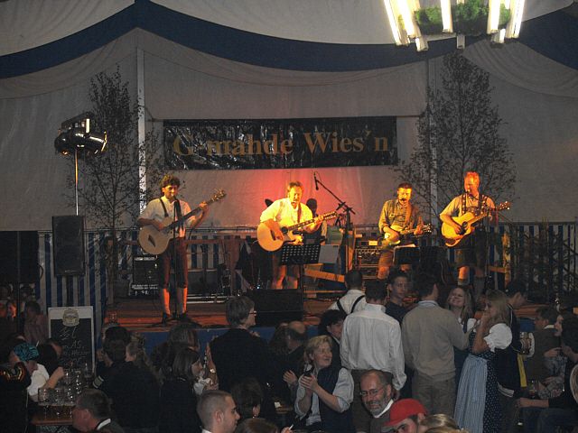 640x480 pixels (207K)